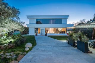 Chalet en Monte Rozas. ^**^chalet de diseo con dos viviendas y vistas espectaculares a